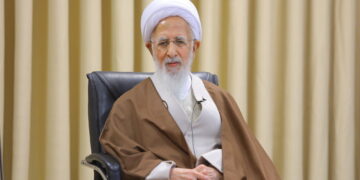 Ayatollah Jawadi Amoli: Iran Never Initiates Aggression but Will Show No Mercy to Invaders