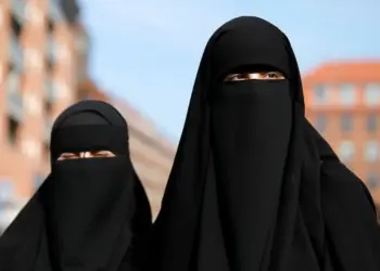 Italy Approves Burqa and Niqab Ban in Schools as Meloni Government Tightens Integration Rules